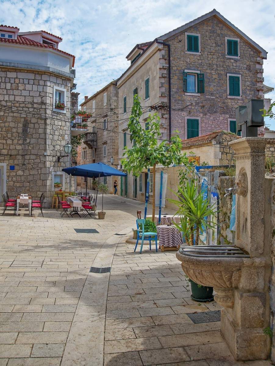 Kalalarga street in Makarska