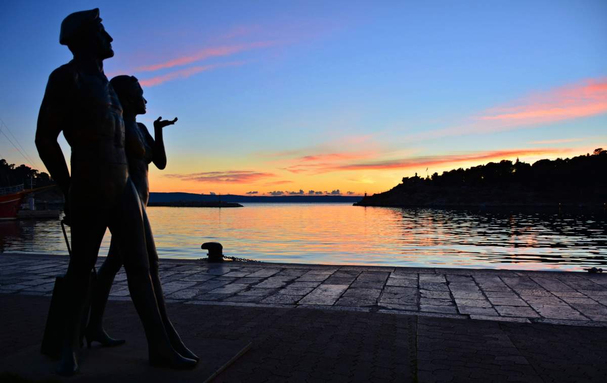 Monument to tourist in Makarska riviera